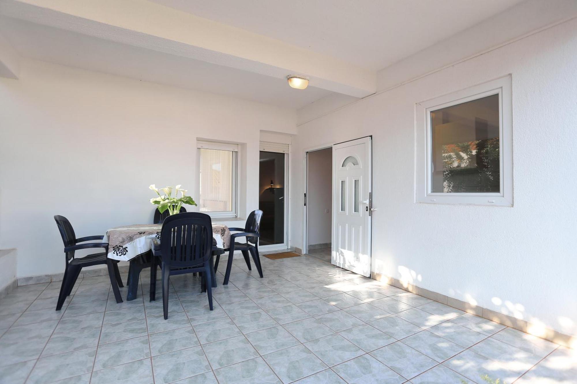 Apartments Olga โบชาวา ภายนอก รูปภาพ