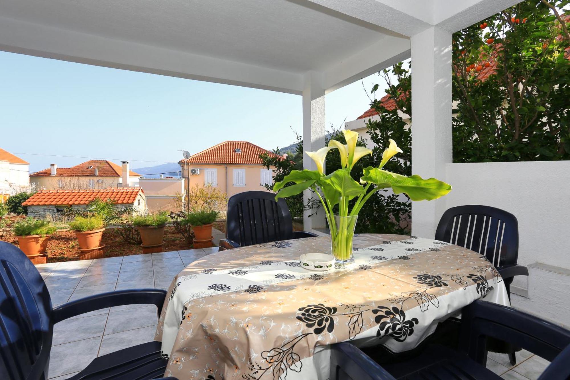 Apartments Olga โบชาวา ภายนอก รูปภาพ