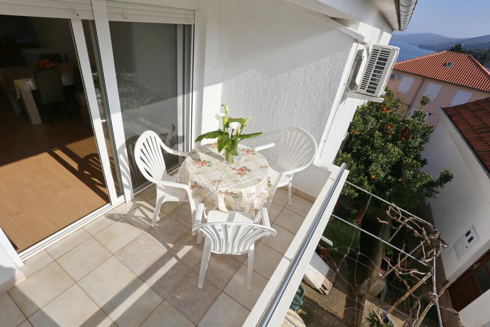 Apartments Olga โบชาวา ภายนอก รูปภาพ