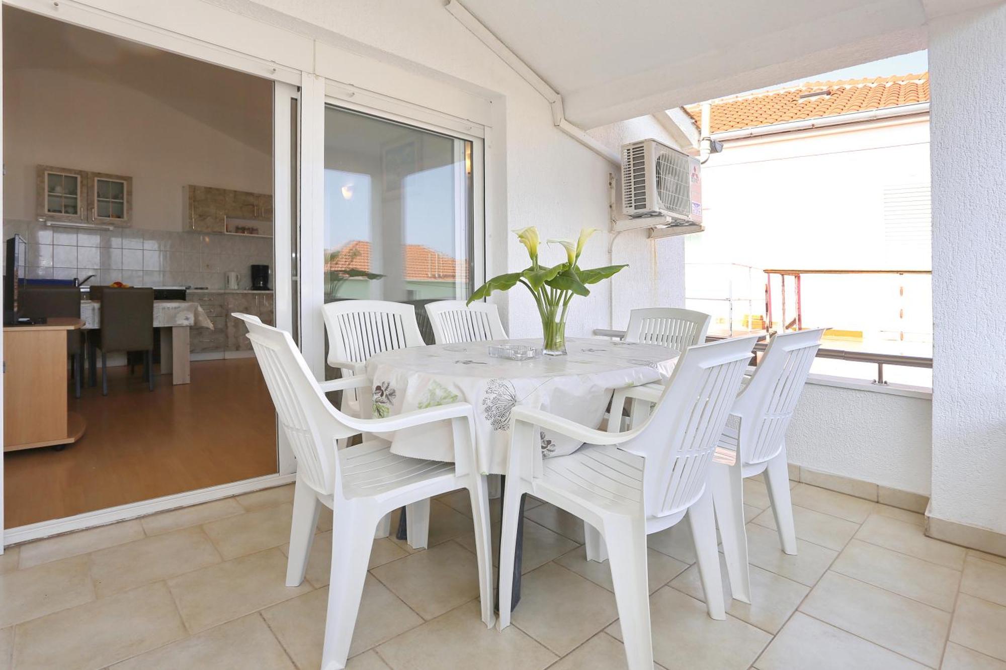 Apartments Olga โบชาวา ภายนอก รูปภาพ