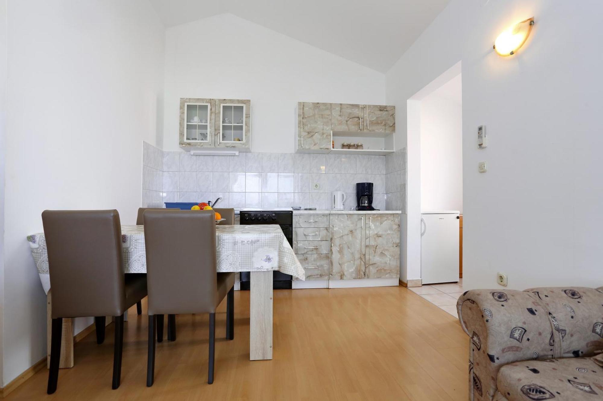 Apartments Olga โบชาวา ภายนอก รูปภาพ